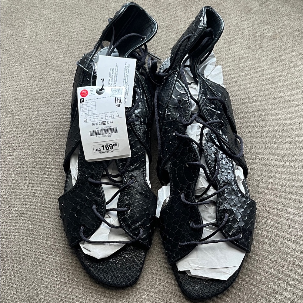 Zara Black snakeskin print leather gladiator sandals. EUR size 39, US 8